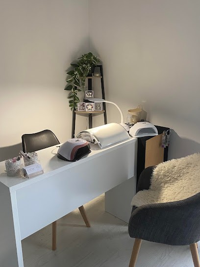 Laetinails40 / Prothésiste Ongulaire, Institut de Beauté à Mées