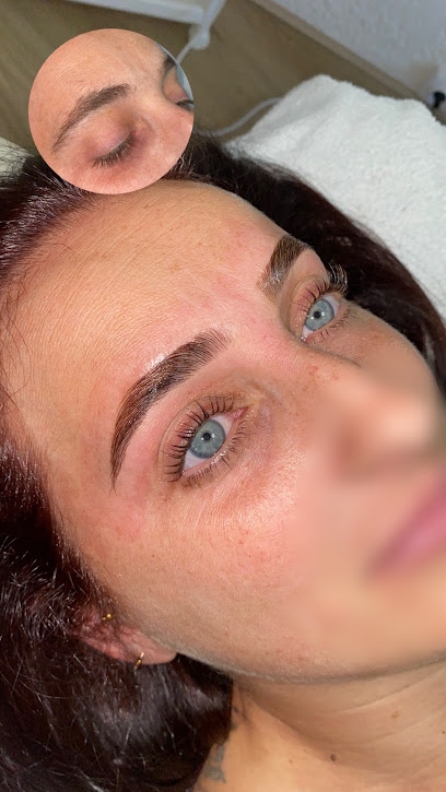 Maison Brow Eyes7, Institut De Beauté à Avignon
