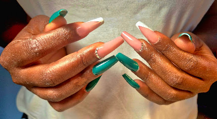 Chez Franceska Beauté : Ongles, Cils Et Sourcils (Restructuration Et Mise En Forme) Institut De Beauté à Mazamet