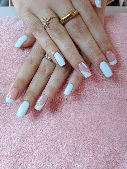 NailsByDelf, Institut de Beauté à Cournon-d'Auvergne