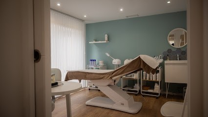 A Fleur De Peau, Institut de Beauté à Saint-Laurent-des-Arbres