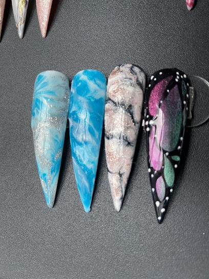 Jadlin' Nails, Institut de Beauté à Ollioules