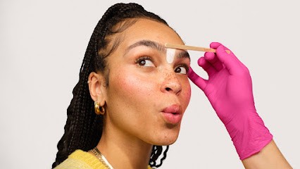 Benefit BrowBar Bar à Sourcils, Institut de Beauté à Saint-Pierre-d'Irube