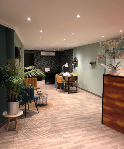 Akemi Dermo, Institut de Beauté à Roquefort-la-Bédoule