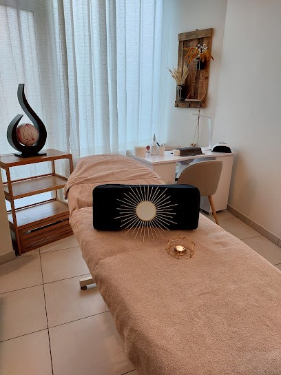 Douc'heure De Laure, Institut de Beauté à Coubon