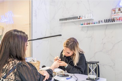 AKNA Beauty, Institut de Beauté à Marcoussis