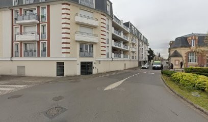 Lashes by Amel, Institut de Beauté à Persan