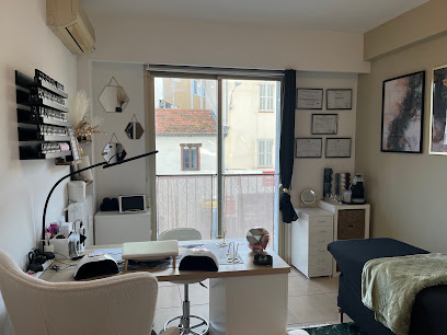 By Ali Beauty Studio, Institut De Beauté à Cagnes-sur-Mer