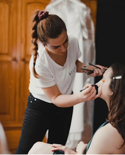 Beauty & Make Up by Sarah Esthéticienne , Prothésiste Ongulaire et Maquilleuse événementielle, Esthéticienne à Breuillet