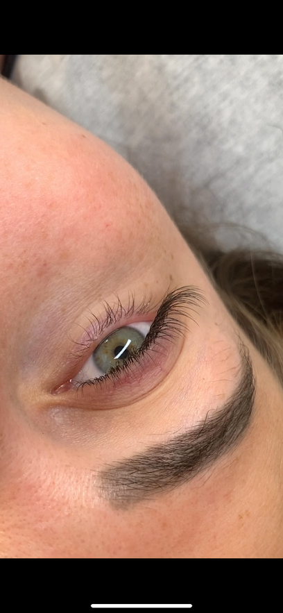 Line Cils, Institut De Beauté à Frœningen