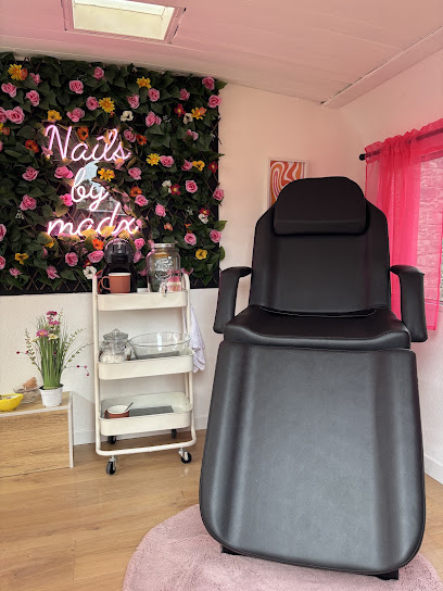 Nails_By_Madx, Institut De Beauté à Langoat