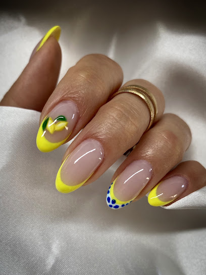 The Beauty And The Nails, Institut De Beauté à Saint-Élix-le-Château