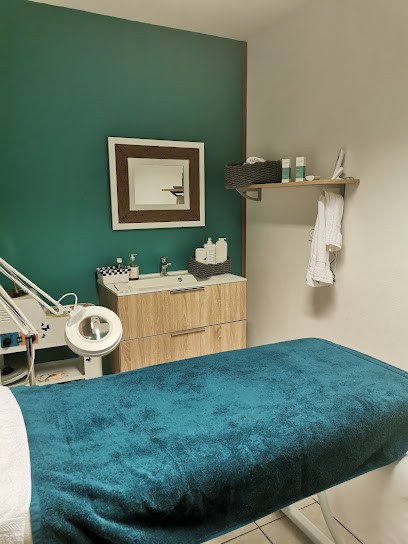 Institut Karine, Institut de Beauté à Thizy-les-Bourgs
