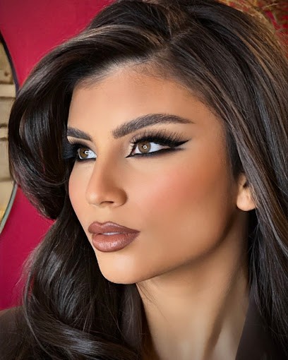 ELEGANTE BEAUTY | Makeup Artist & Hairstylist, Institut de Beauté à Vénissieux