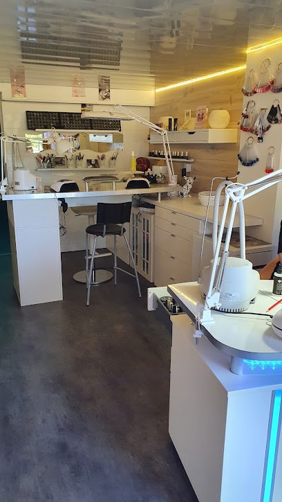 Anne Et K-trine, Esthéticienne à Baldersheim