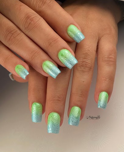 Nailicious Mel'Art, Institut de Beauté à Châteaugiron