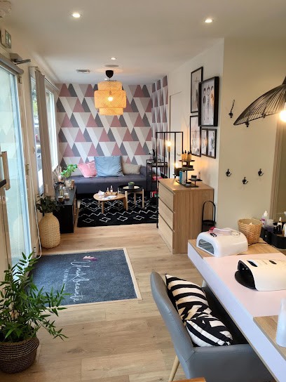 Unik Beauté Lagny-Sur-Marne Studio, Institut de Beauté à Lagny-sur-Marne