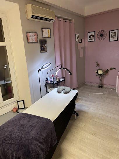 Lash Center By Anna, Esthéticienne à Gardanne
