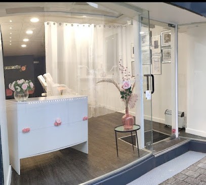 Rehoboth L'Atelier Du Regard, Institut de Beauté à Châteaubourg