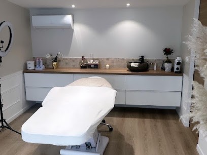 Mālama Home, Institut de Beauté à Wallers