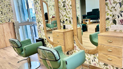Salon D'esthétique Et De Coiffure By Sofiya Beauté Institut De Beauté à Marseille 01