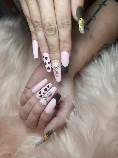 Nails.shop.nini, Institut de Beauté à Boussac