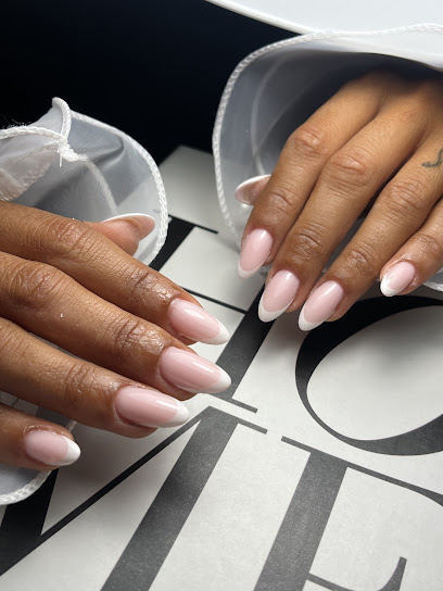 Holynails - Prothésiste Ongulaire Et Technicienne Regard Institut De Beauté à Cournonterral