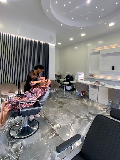 Glo Nail Care - Esthétique Indien Clamart, Institut de Beauté à Clamart