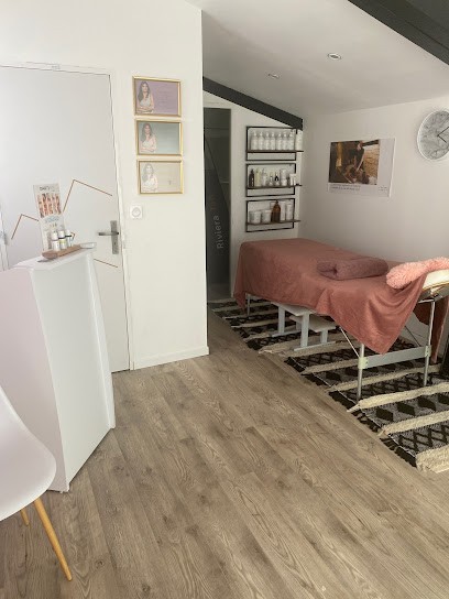 Un Moment De Bonheur Drainage Lymphatique Renata Franca, Maderotherapie, Hydraskin, Institut de Beauté à Courthézon