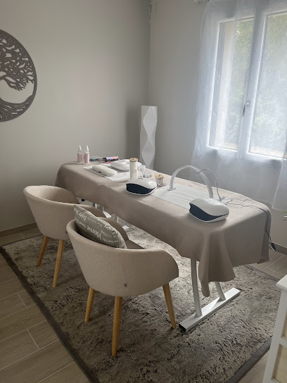Amande - Prothésiste Ongulaire Institut De Beauté à Baugé-en-Anjou