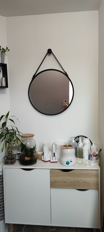 Institut Mademoiselle Pin Up, Institut de Beauté à Ploubezre