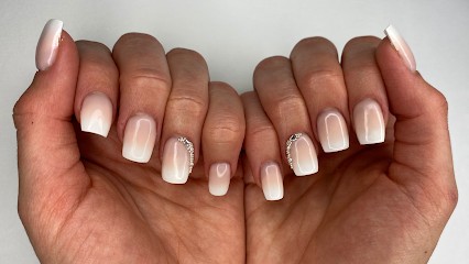 Cha’beauté esthéticienne et prothésiste ongulaire à domicile, Esthéticienne à Moislains