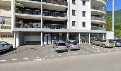 Pauline Dermo&Art || Extensions De Cils • Microblading • Épilation Au Fil • Blanchiment Dentaire Américain & Strass, Institut de Beauté au Bourget-du-Lac