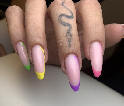 DM Nails By Emilie, Institut de Beauté à Roquevaire