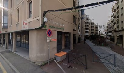 Cams Nails, Esthéticienne à Oullins