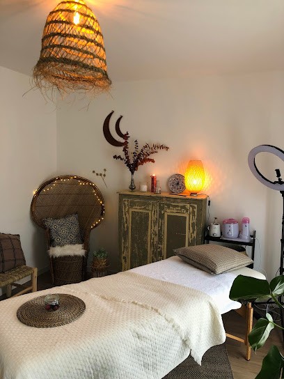 Mademoiselle C - Massages, Beauté & Bien-Être à Saint-Malo, Esthéticienne à Saint-Malo