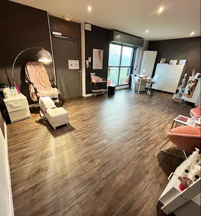 Débo's'Ongles, Institut de Beauté à Saint-Romain-de-Jalionas