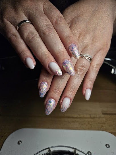 Trinails, Institut de Beauté à Roinville