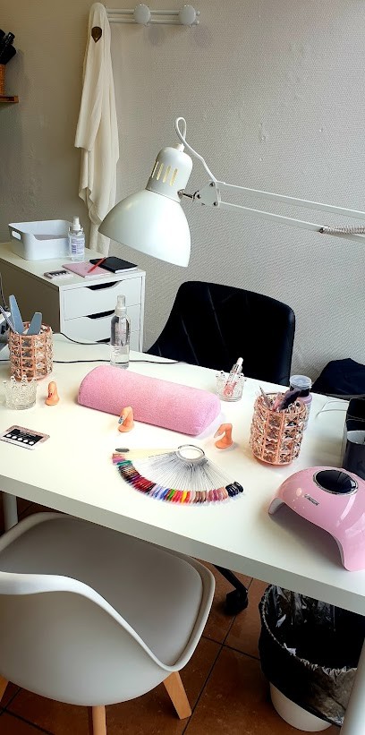 Nelly's Nails Prothésiste Ongulaire, Institut de Beauté à Vitrolles