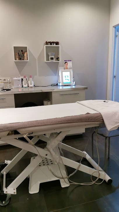 Pure Institut, Institut de Beauté à Massieux