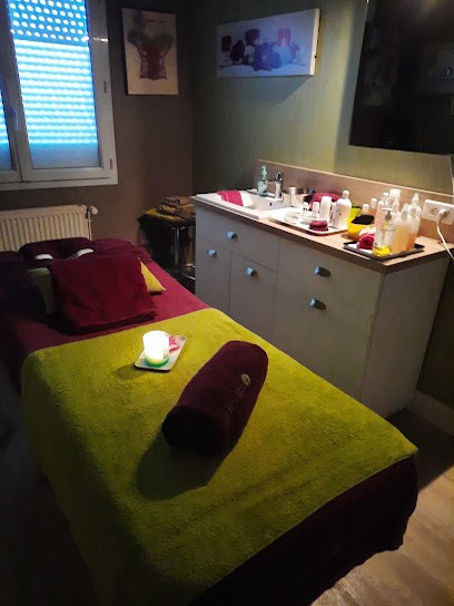 Anne-marie Esthetic ', Institut de Beauté à Issoire