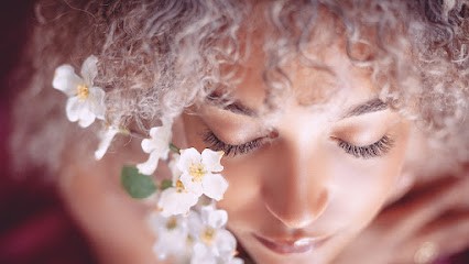 La Parenthèse De Lou, Extensions De Cils, Rehaussement De Cils, Maquillage Permanent,Bronzage Naturel, Institut de Beauté à Pommerit-le-Vicomte