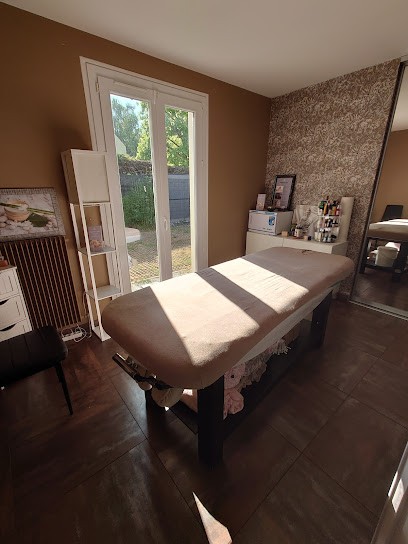 Régénère Et Sens , Esthéticienne Et Masseuse , Institut à Domicile 77/93, Institut de Beauté à Gressy