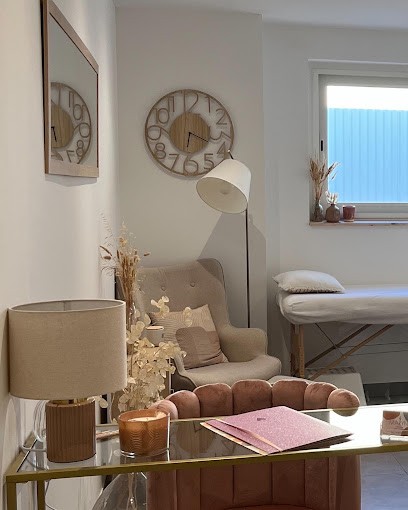 LES ONGLES BY MARYNE, Institut de Beauté à Saint-Raphaël