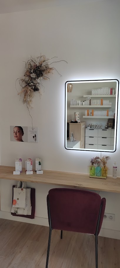 Bulle D'air Dr. Hauschka, Institut de Beauté à Guingamp