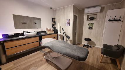 Au Coeur Des Mains - Soins Holistiques Visage Et Corps Institut De Beauté à Donzère
