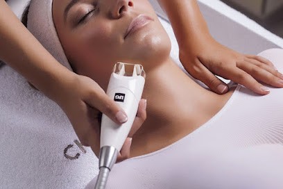 The French Riviera Studio, Institut de Beauté à Romainville