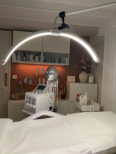 Younik Beauty Institut, Institut de Beauté à Cesson