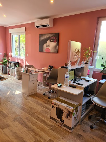 Maë Ongles Et Beauté, Institut de Beauté à Mandelieu-la-Napoule