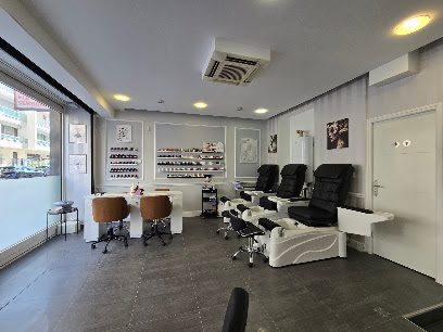 Nails By Yang, Institut De Beauté à Paris 16